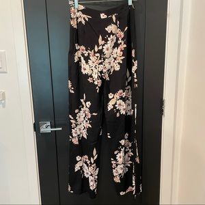 Floral-print flowy pants